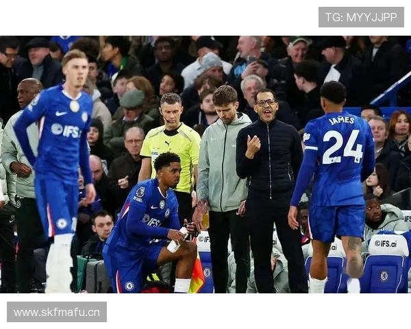 切尔西高位压迫下防线频繁暴露空间，防守稳定性面临考验